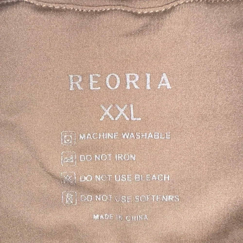 Reoria Long Sleeve Cropped Top in Nude Size XXL - Picture 8 of 9